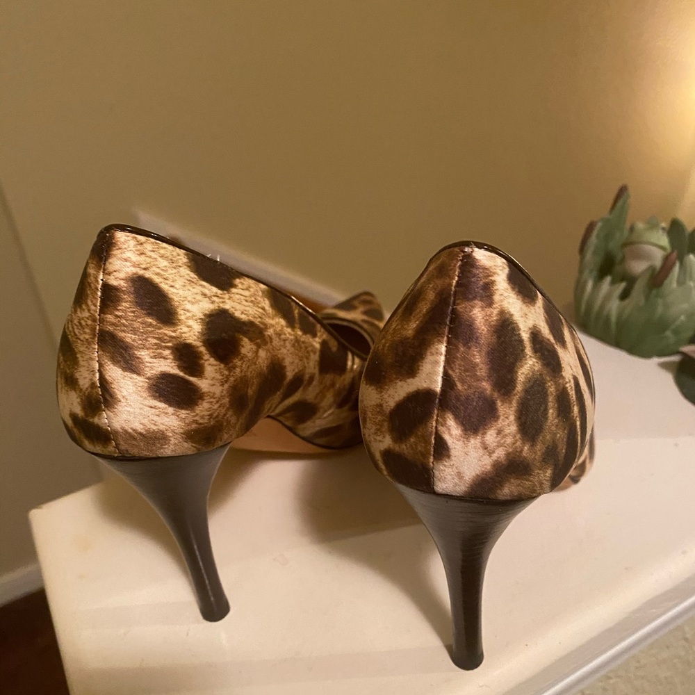 Michael Kors Shoes - Picture 2 of 2